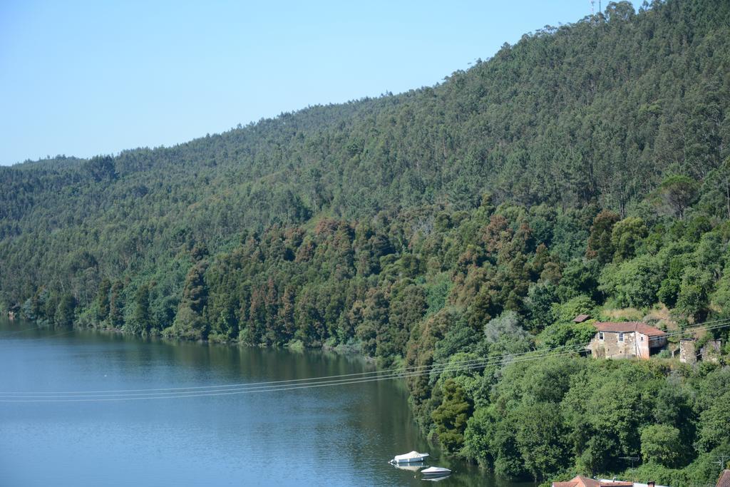 Figurino Do Douro Hotel Melres Exterior photo